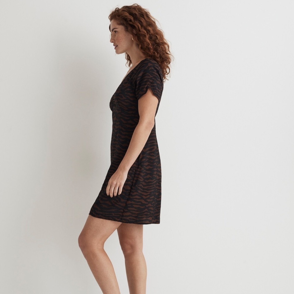 Madewell V-Neck Mini Dress in Abstract Animal Black Brown NWT Size 8 - Picture 10 of 10